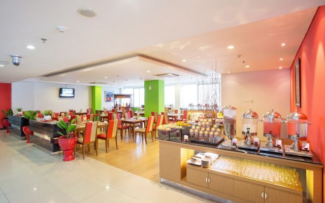 Atrium Premiere Hotel