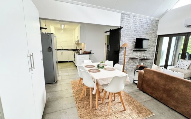 Luxury Apartment St Lucia 43 On the Bridge