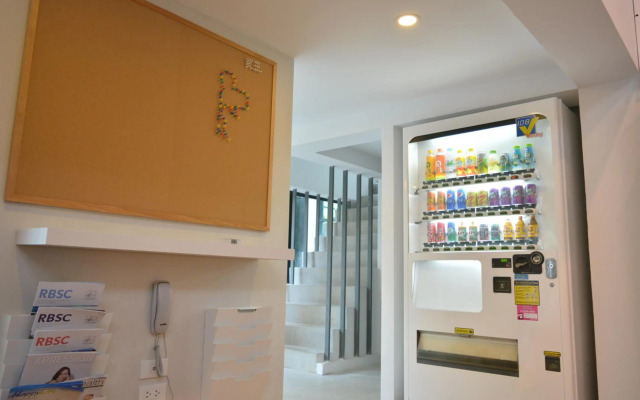 Rezt Bangkok - Hostel