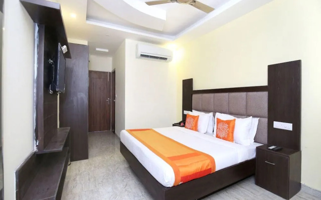 OYO 322 Hotel Royal