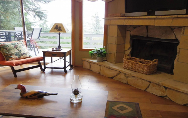 Lakeview House at Lake Arrowhead