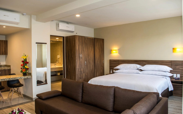 Hotel Crown Victoria