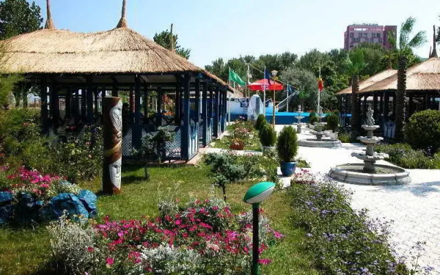 Queen Vera Hotel
