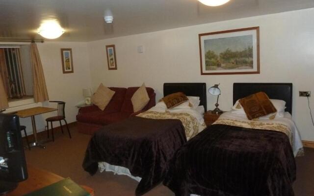 Oakenholt Farm Bed and Breakfast