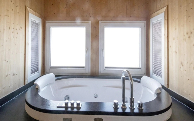 Lovely Chalet in Turracherhöhe with Sauna & Indoor Hot Tub