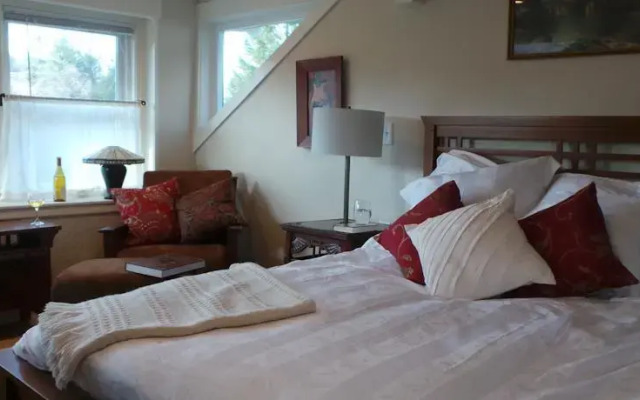 Coloma Spring Suites