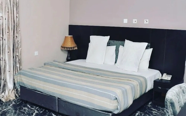 Transtell Suites & Apartments