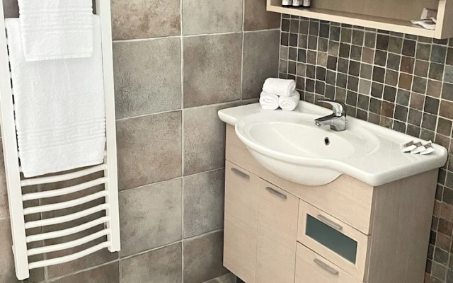 Beautiful Spacious apt in Nea Makri