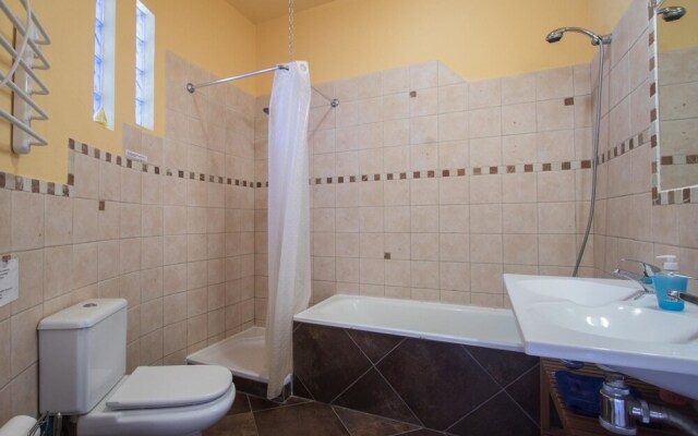 Apartment With 4 Bedrooms in Finestrat, With Wonderful Mountain View,