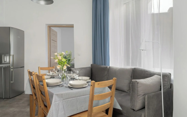 Poznan Stylish Grey Apartment by Renters