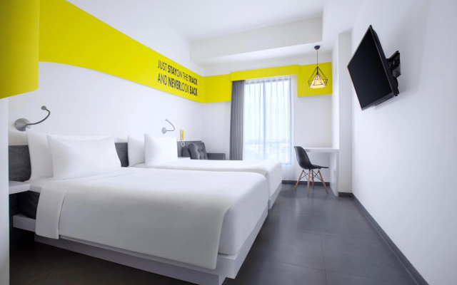 YELLO Hotel Jemursari Surabaya