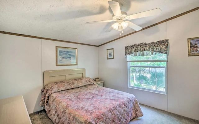 Bright Steinhatchee Home: Proximity to Ocean!