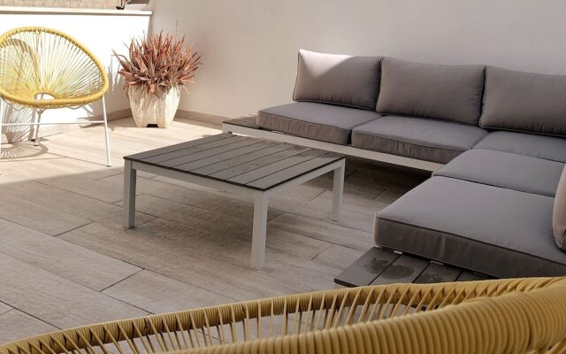 Ida Palace, new Deluxe Seafront Apartment