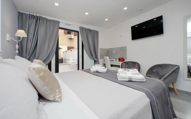 Roman Holiday Apartment