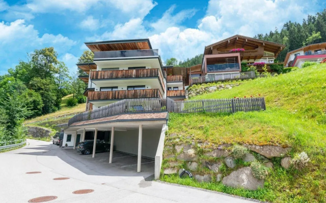 Beautiful Flat in Hart With Fitness Room