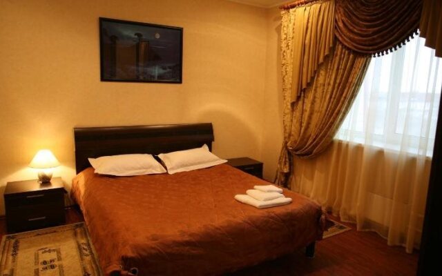 Tri Sosny Hotel