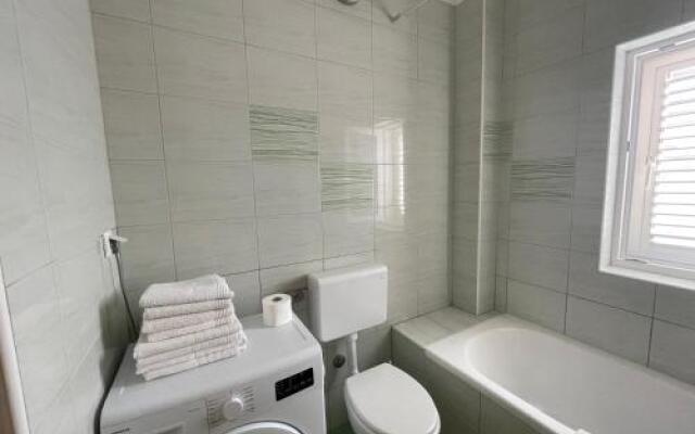 Petros Apartments Pag