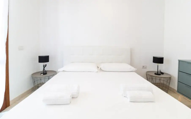 Xenia Boutique Tirso 2