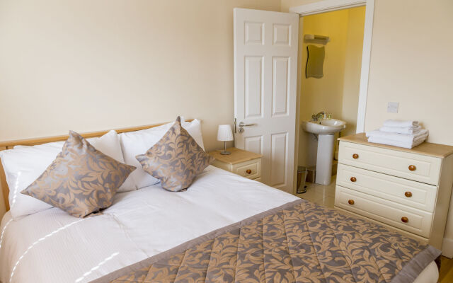 Pearse Street Suites