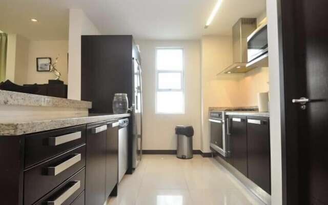 Oasis 12 by Realty Group