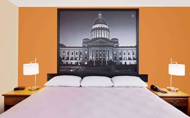 Super 8 by Wyndham Siloam Springs