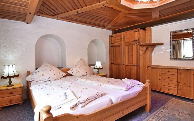 Paradisiacal Apartment in Wieden With Garden