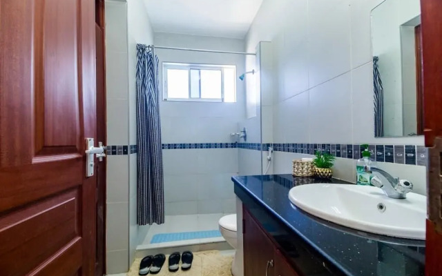 Lux Suites Liz Royal Apartments Nyali