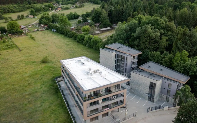 Апартамент 404