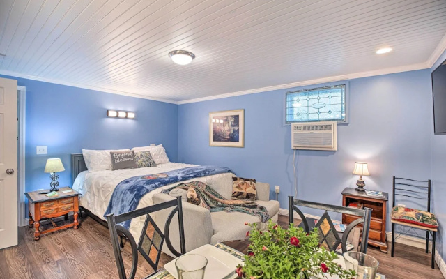 Updated Williamstown Apartment With Kitchen!