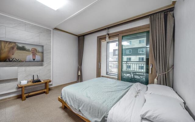 Yeosu Junghyun Pension