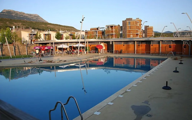 Pre-pyrenees Privileged Site For Hiking, Excursions And Skiing