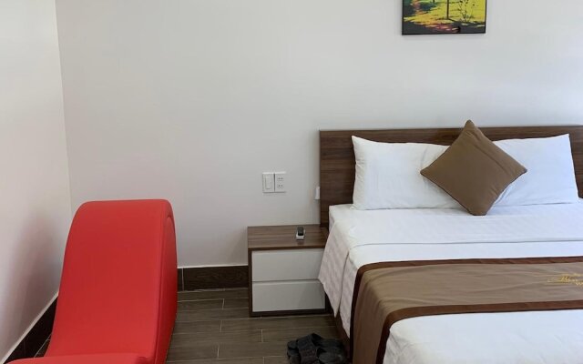 Win Win Hotel