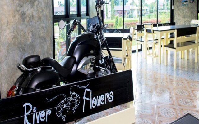 River & Flowers Resort