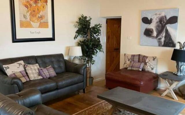 Hillview Cottage