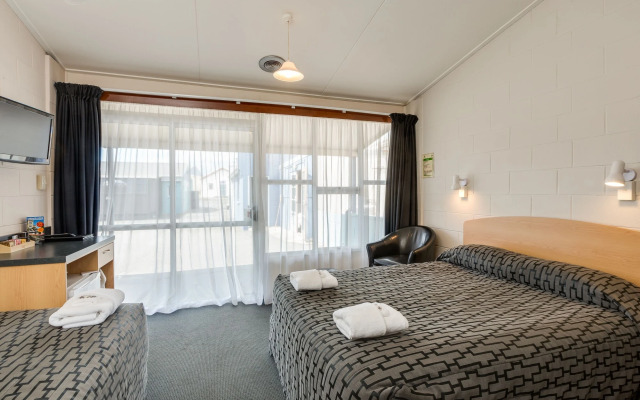 Ocean Beach Hotel