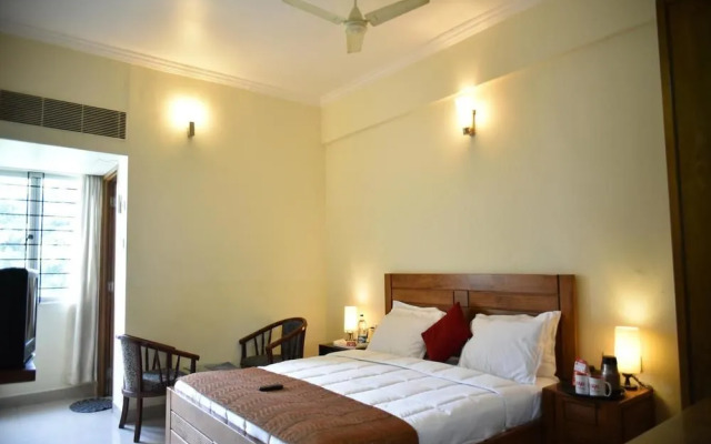 OYO 2724 Hotel PLA Residency