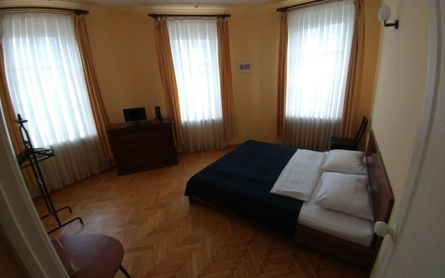 Zizu Hotel