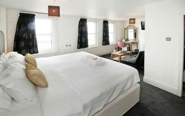 Acacia Boutique Hotel