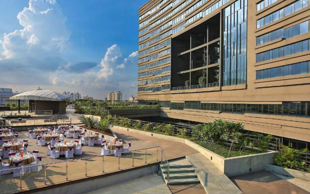 Novotel Kolkata Hotel & Residences Hotel