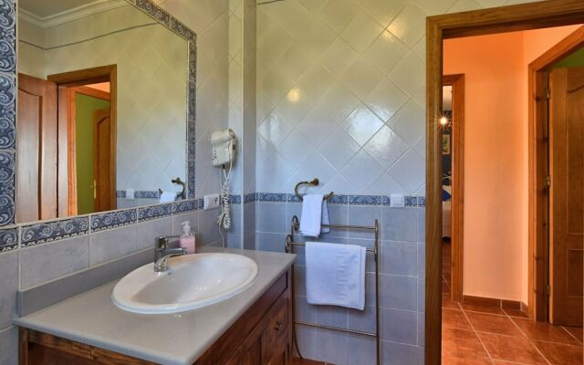 Rustic Villa in Lopera with Terrace