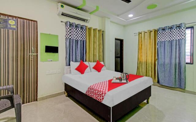 Oyo Flagship 93139 Green Lodging And Boarding