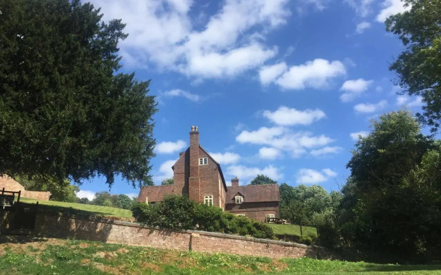 Worralls Grove Guest Farm House