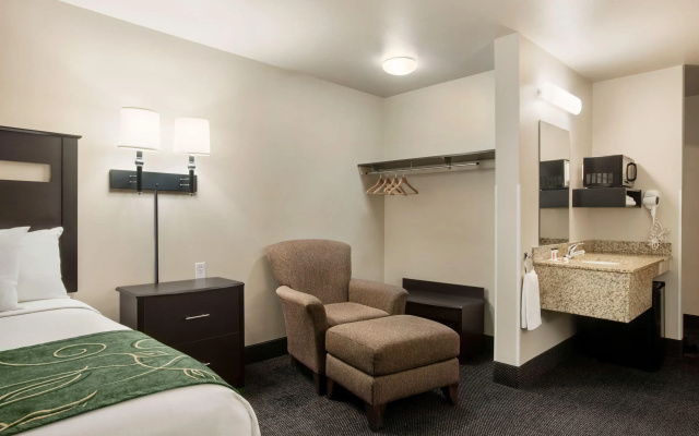 Baymont by Wyndham Glenwood