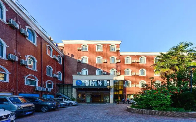 hotelImage