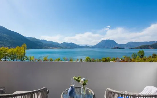 Lugu Lake white Horse light luxury lake view b&B