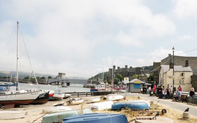 Havens End, Conwy
