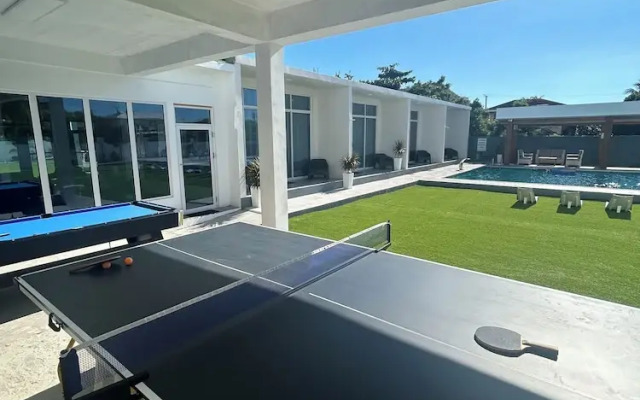 PARIS Villas Tropical Suite