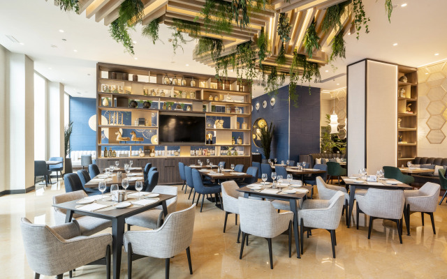 Hotel ILUNION Valencia 4