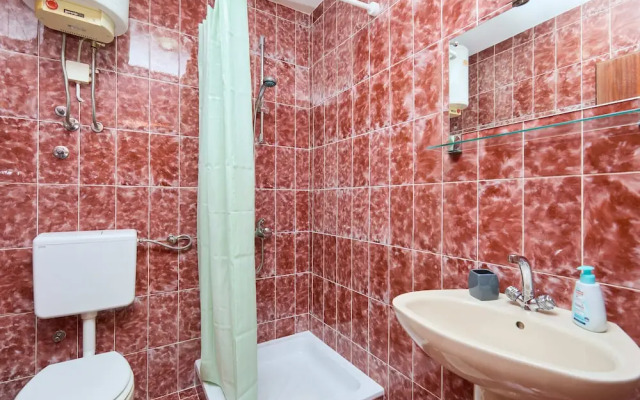 Kablar'S Sunny Suites