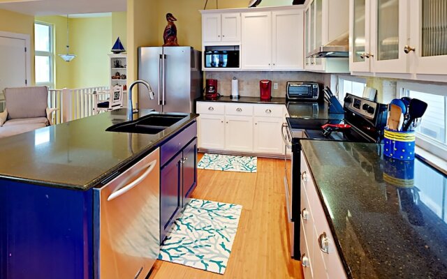 Banyan Beach House - Three Bedroom House